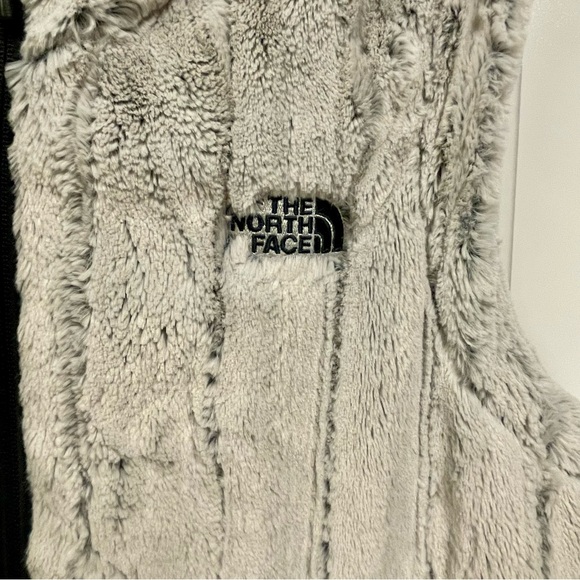 The North Face Gray Fleece Vest - Picture 2 of 6